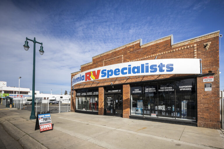Now Hiring – RV Hitch & Tow Vehicle Apprentice
