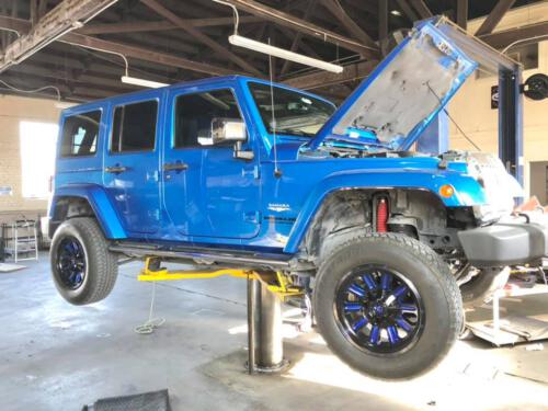 Jeep Sahara Blue